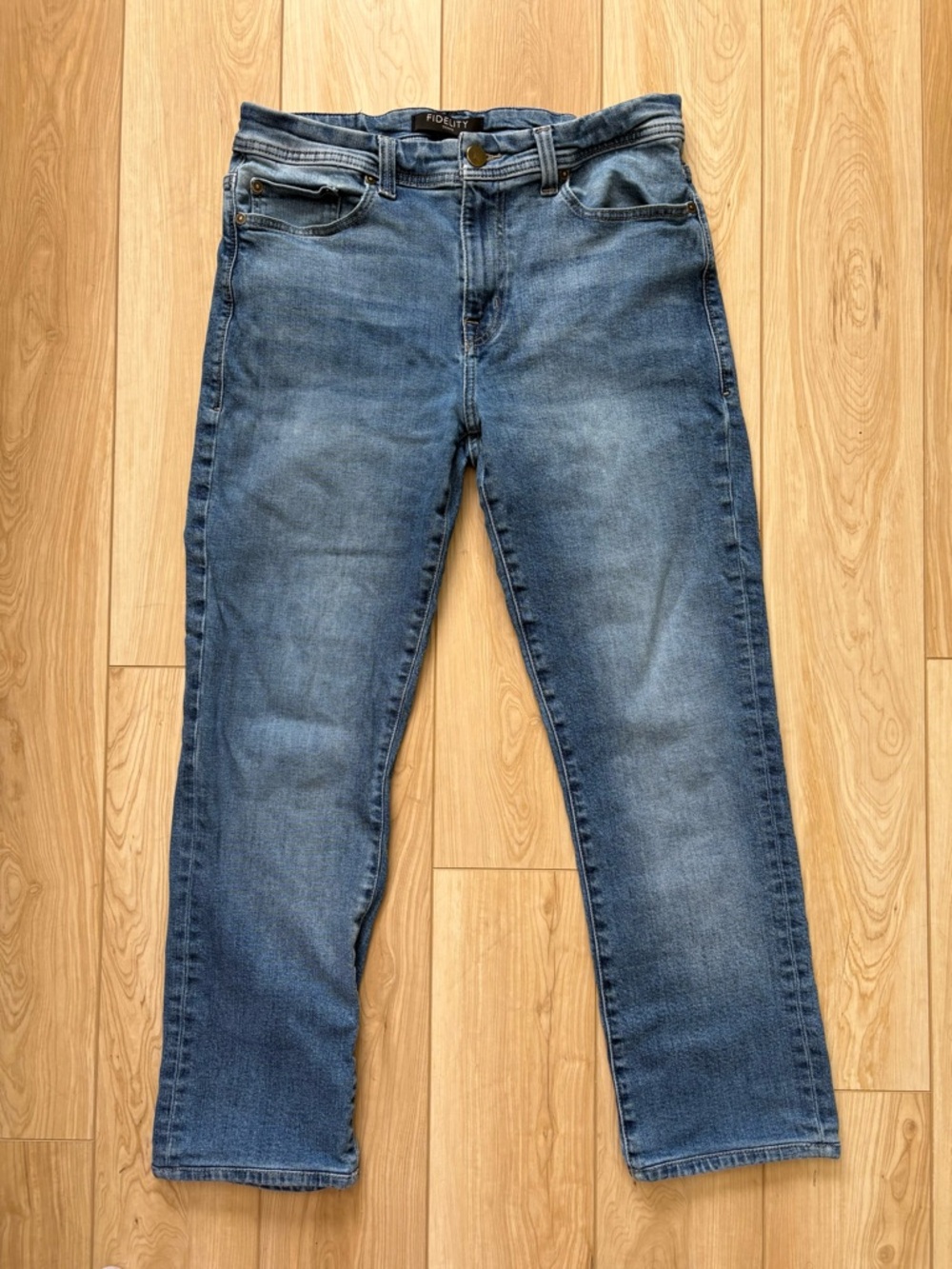 Fidelity Relaxed Straight Leg Jeans Mid Wash Timeless Boyfriend Fit Boho 33